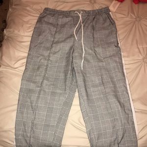 Joggers with white side stripe